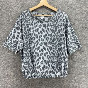 Peyton Jensen T-Shirt Women S Small Gray Animal Print Round Neck Short Sleeve